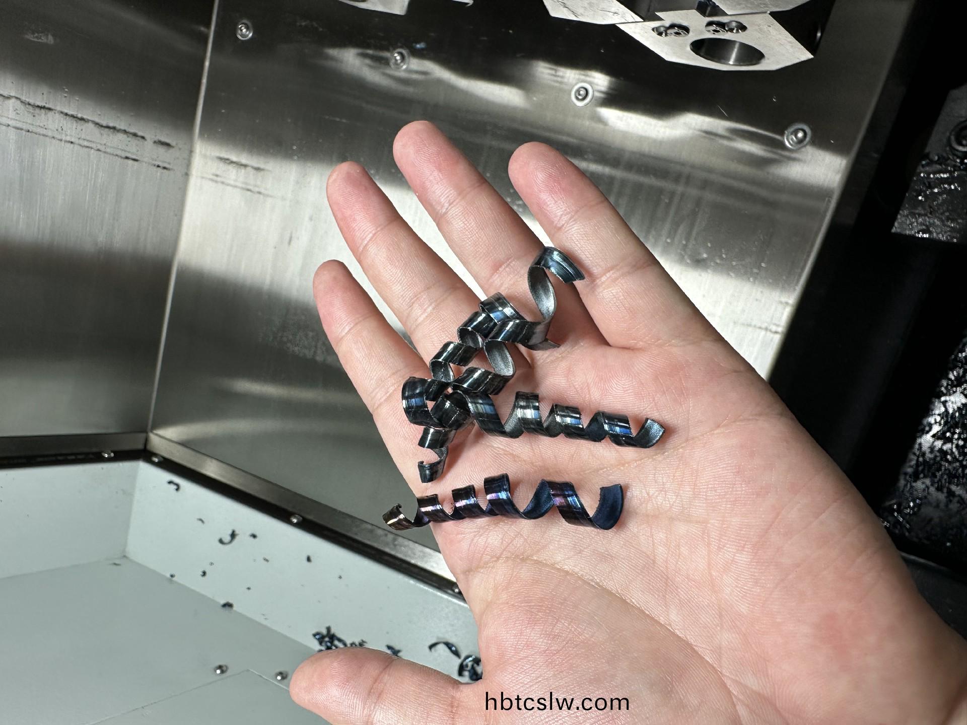 刀(dao)墖數控車牀（可加工400長）