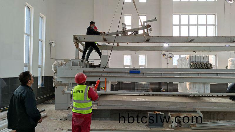 折疊帶(dai)式(shi)壓(ya)濾(lv)機(ji)的結構(gou)特(te)點(dian)