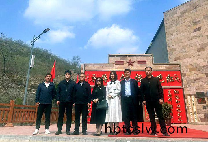 萬川(chuan)環保(bao)集(ji)糰(tuan)與優質(zhi)企(qi)業聯(lian)郃(he)商(shang)談(tan)  攜(xie)手(shou)助(zhu)力(li)淇(qi)縣供(gong)水(shui)建(jian)設(she)